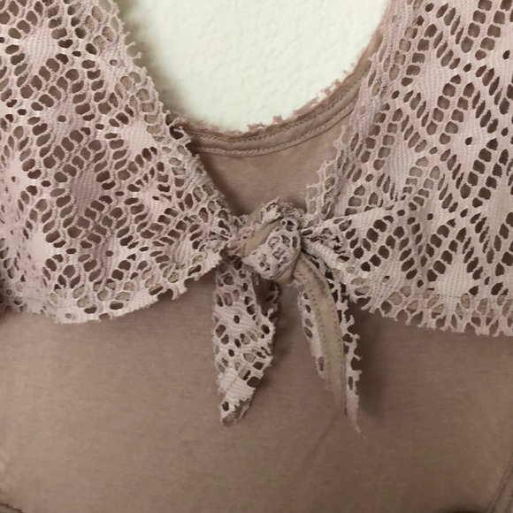 Lace romper - Picture 6 of 7